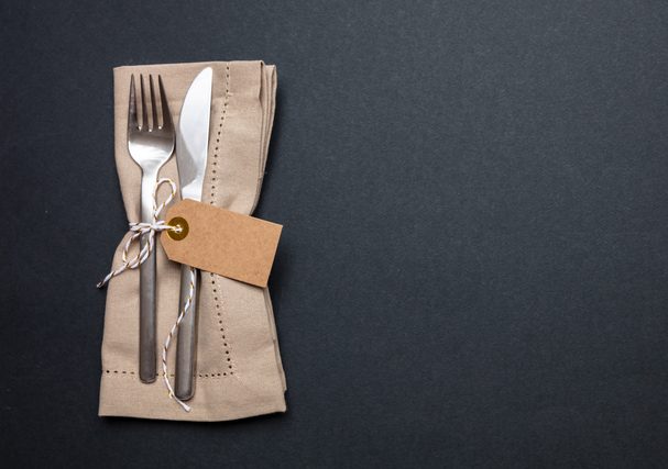 ETIQUETA EN LAS COMIDAS DE NEGOCIOS BUENOS MODALES
